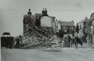 03 Demolition of 'Siop Ffon Tom' (T. Davies) Pen Tywyn c1927